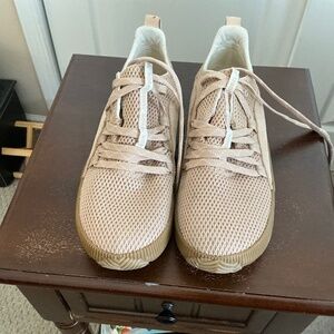 Sorel lace up sneaker